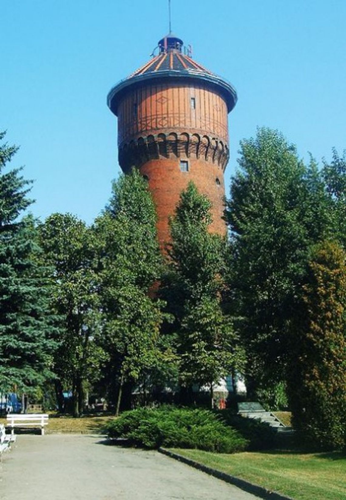 Wejście zbyt niebezpieczne - radny wnioskuje o udostępnienie wieży ciśnień jako punktu widokowego Wejście zbyt niebezpieczne - radny wnioskuje o udostępnienie wieży ciśnień jako punktu widokowego