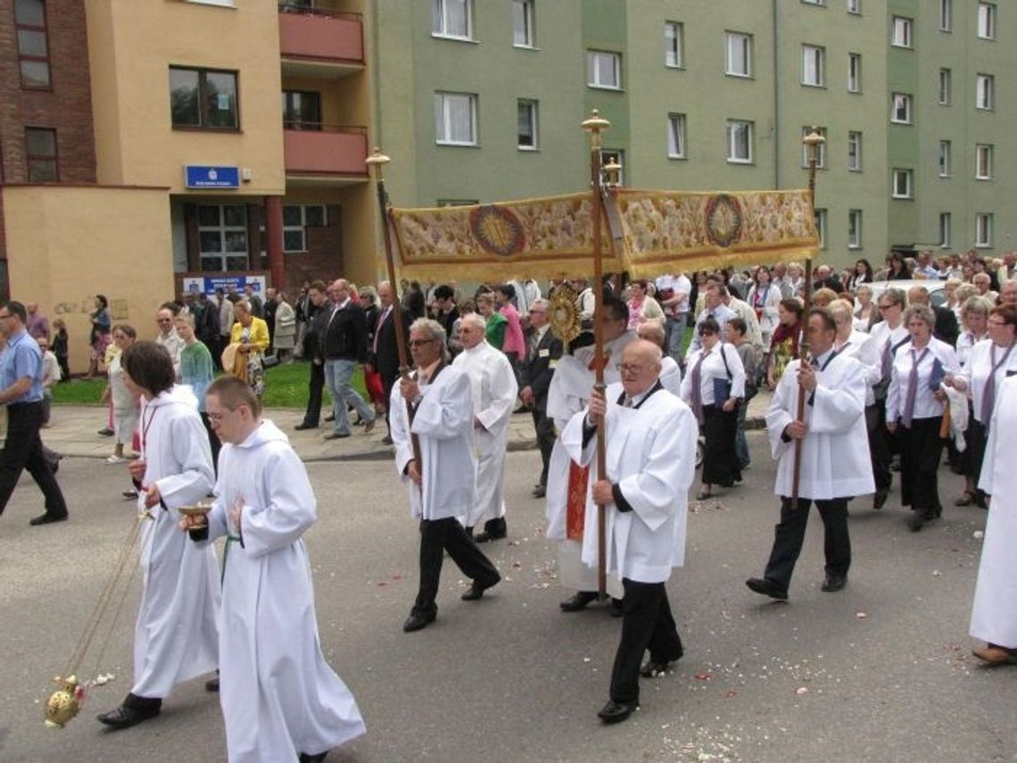 Wierni uczestniczyli w procesjach w święto Bożego Ciała