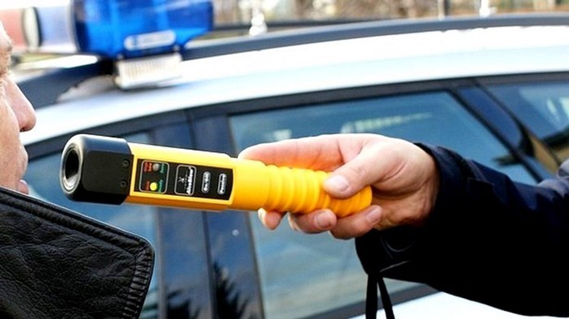 Wjechał w tył skody. Gdy go przebadali okazało się, że ma 1,5 promila alkoholu we krwi Wjechał w tył skody. Gdy go przebadali okazało się, że ma 1,5 promila alkoholu we krwi