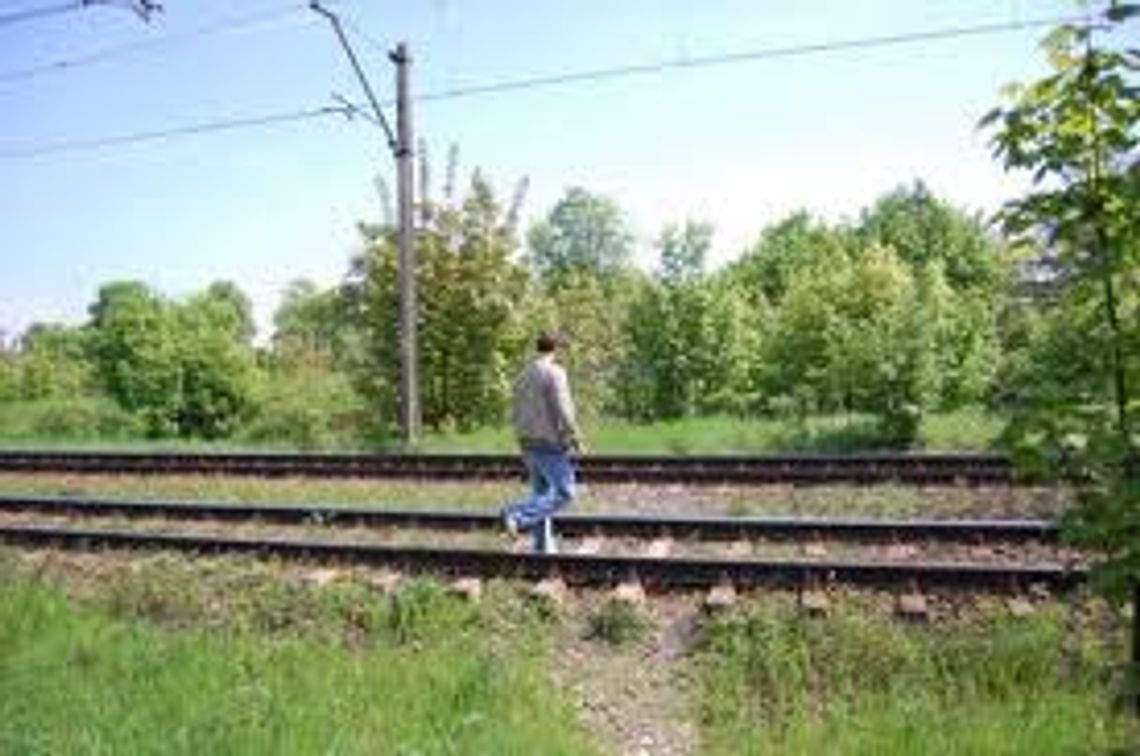 Wskoczył pod pociąg, zginął na miejscu Wskoczył pod pociąg, zginął na miejscu