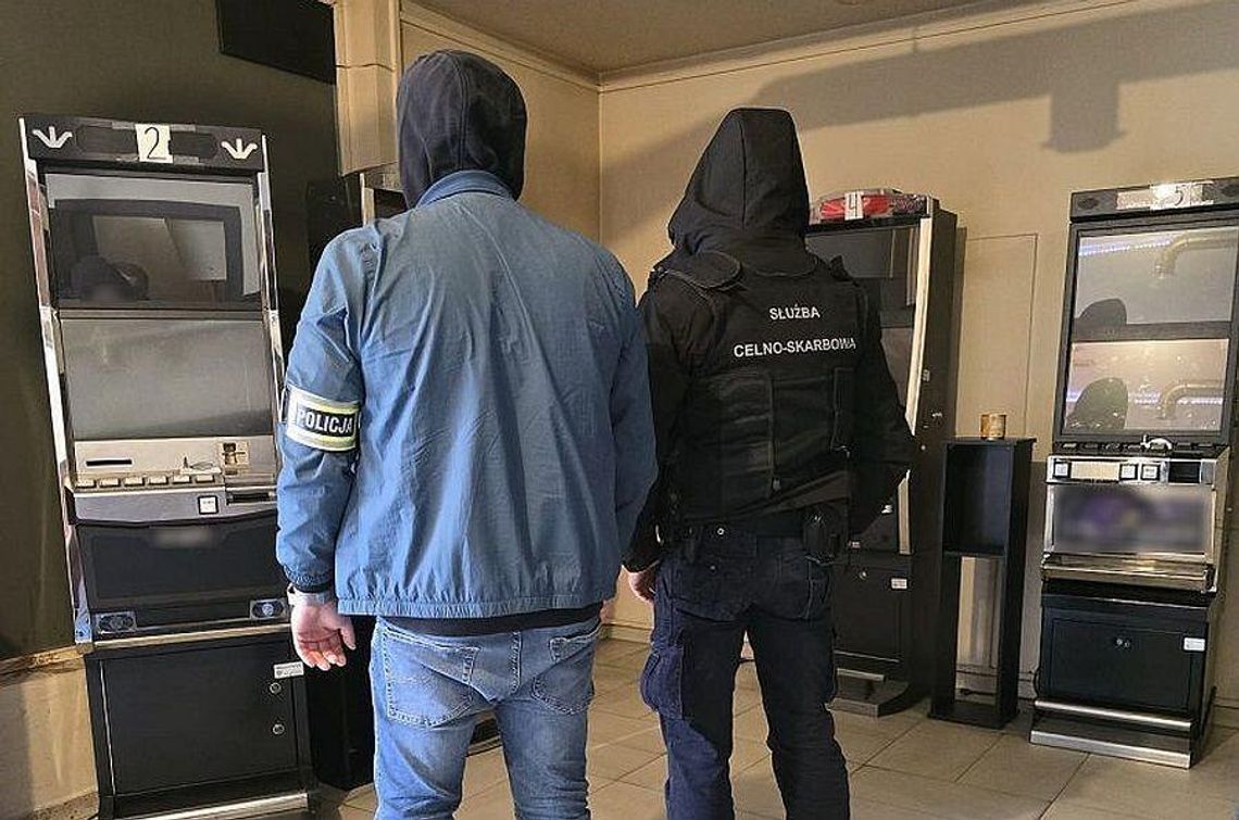 Wspólna akcja KAS i TCZEWSKIEJ POLICJI! Zarekwirowane automaty, zatrzymanie, a postępowanie w toku