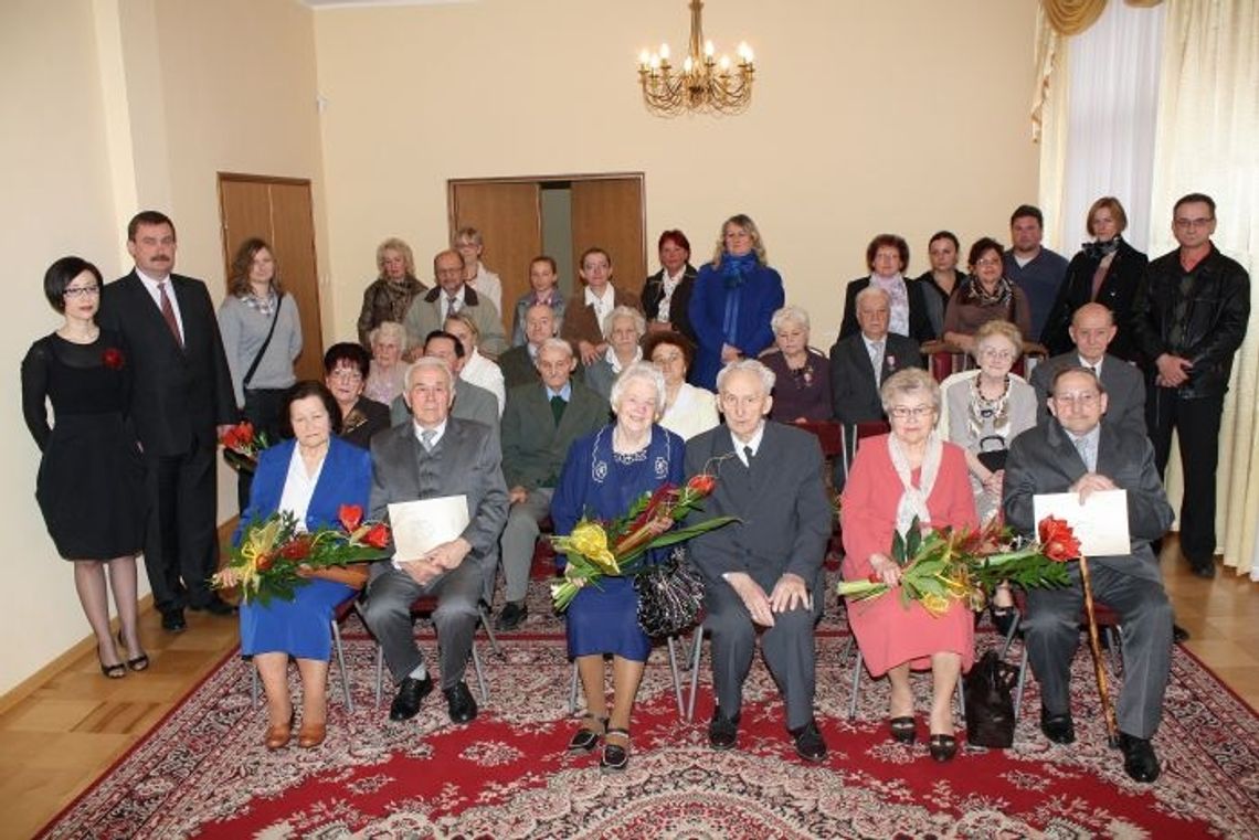 Wspomnienia i… lampka szampana Wspomnienia i… lampka szampana