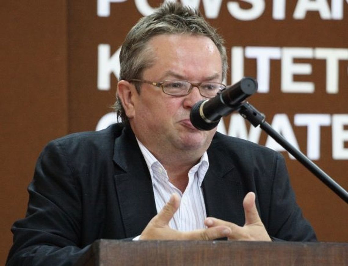 Wspomnienia o "bezkrwawej rewolucji" Wspomnienia o "bezkrwawej rewolucji"