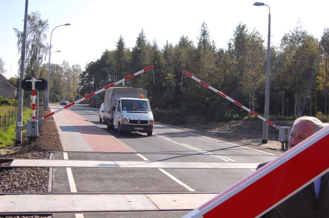 Wstęga przecięta, będą inwestorzy? Oddano ponad 3 km trasy Swarożyn - Godziszewo