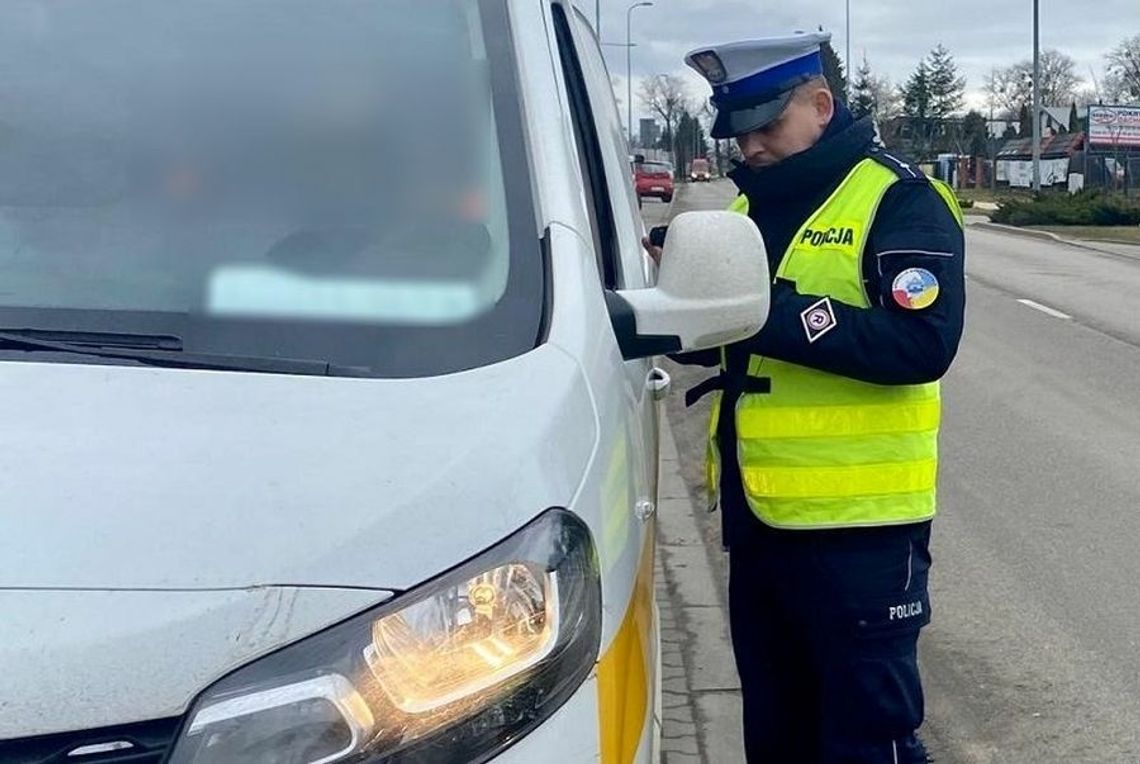 Wtorkowa akcja profilaktyczna  NIECHRONIENI UCZESTNICY RUCHU DROGOWEGO. 17 wykroczeń m.in. przechodzenie w miejscu niedozwolonym