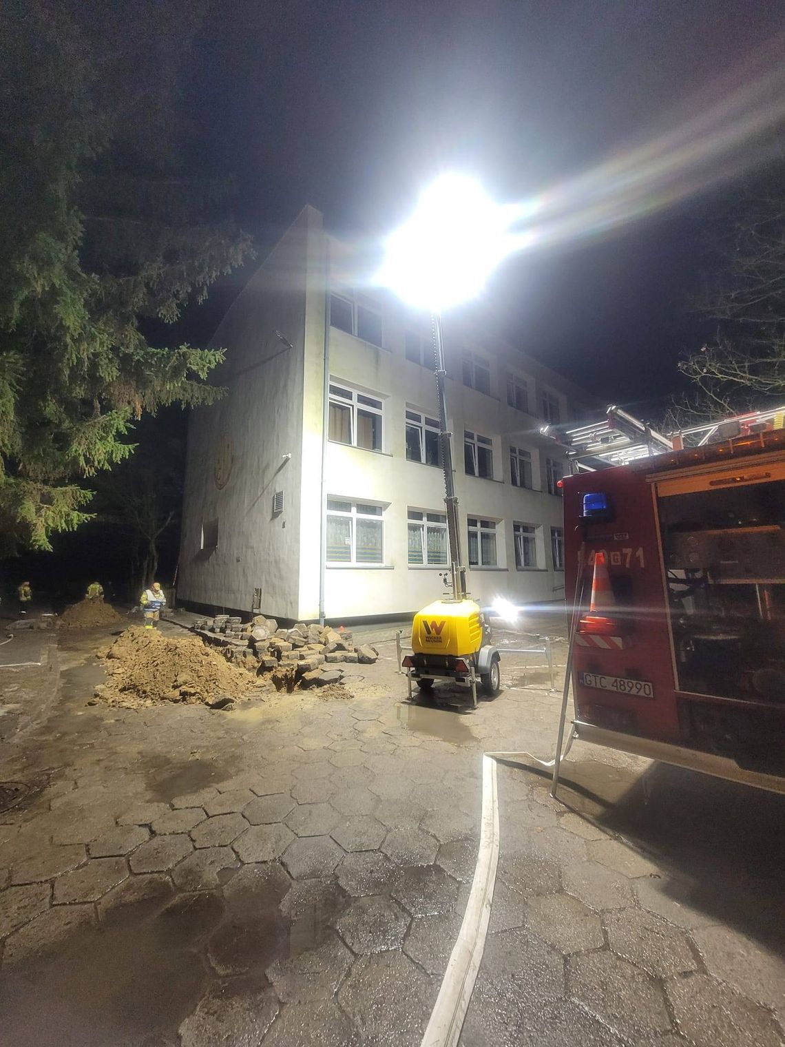 Wyciek gazu w Szkole Podstawowej nr 10 w Tczewie. Ewakuowano 481 osób, zajęcia odwołane