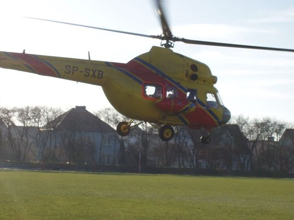 Wypadek na A1. Ranną zabrał śmigłowiec pogotowia Wypadek na A1. Ranną zabrał śmigłowiec pogotowia