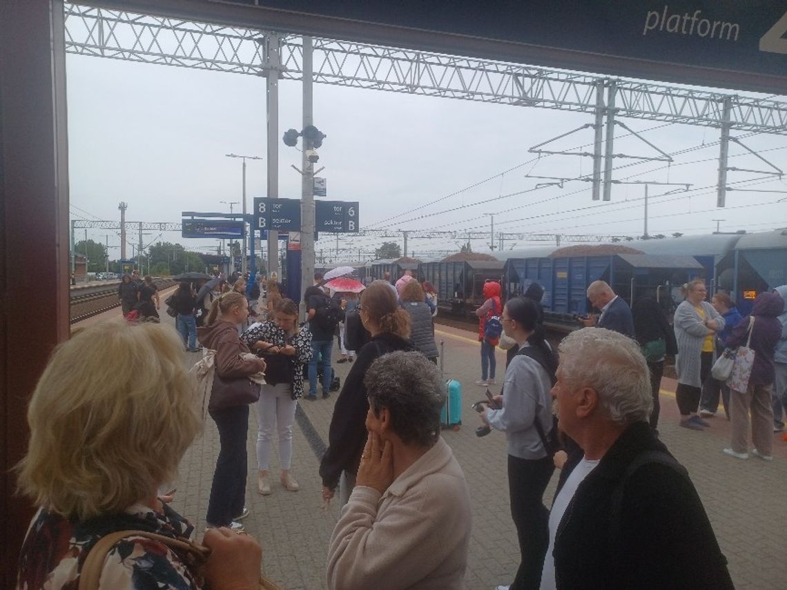 Wypadek w Gdańsku wywoła liczne opóźnienia pociągów Wypadek w Gdańsku wywoła liczne opóźnienia pociągów
