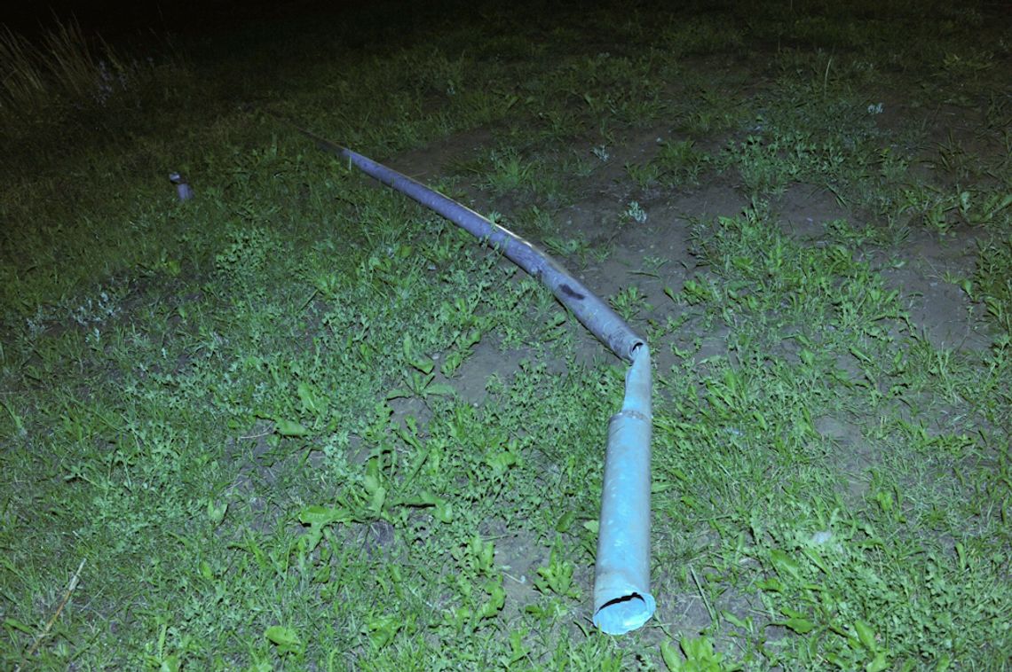 Wypadek w Tczewie. Honda prelude zatrzymała sie na barierce