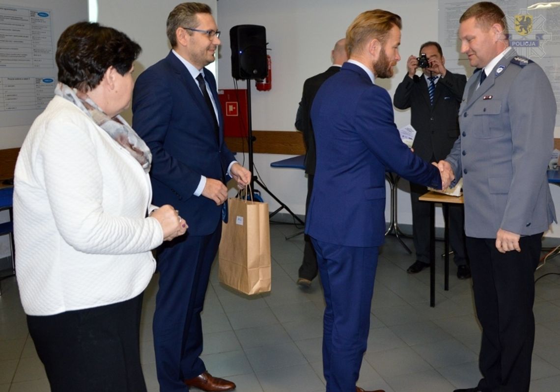 Wyróżnienie dla policjantów w plebiscycie bezpieczeństwa w ruchu drogowym Wyróżnienie dla policjantów w plebiscycie bezpieczeństwa w ruchu drogowym