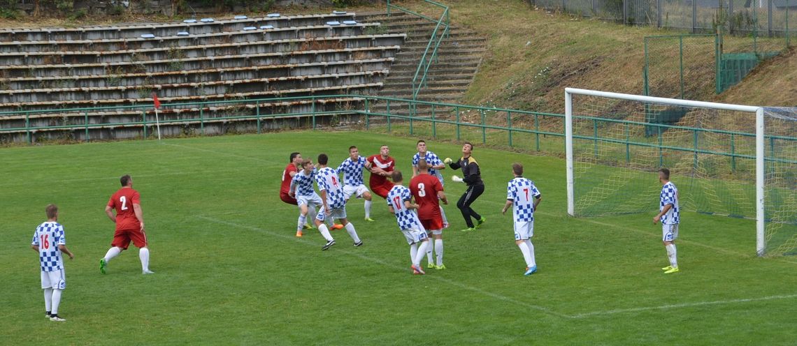 Wysokie porażki z mocnymi rywalami Wysokie porażki z mocnymi rywalami