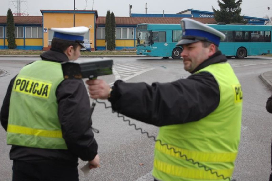 Wzmożone kontrole „drogówki” podczas długiego weekendu Wzmożone kontrole „drogówki” podczas długiego weekendu