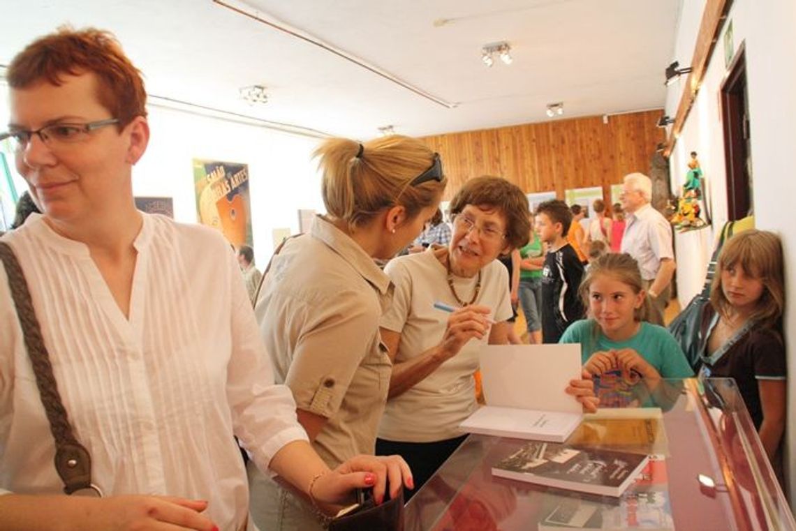 Z kraju kawy na Kociewie - wystawa w Muzeum Historii Polskiego Ruchu Ludowego Z kraju kawy na Kociewie - wystawa w Muzeum Historii Polskiego Ruchu Ludowego