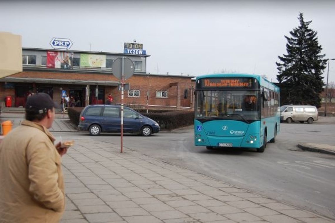 Z pociągu do autobusu: „Szybko, bo odjedzie!”