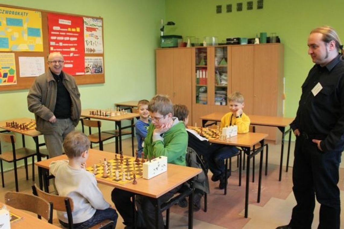 Z szachami od czterdziestu lat! Z szachami od czterdziestu lat!