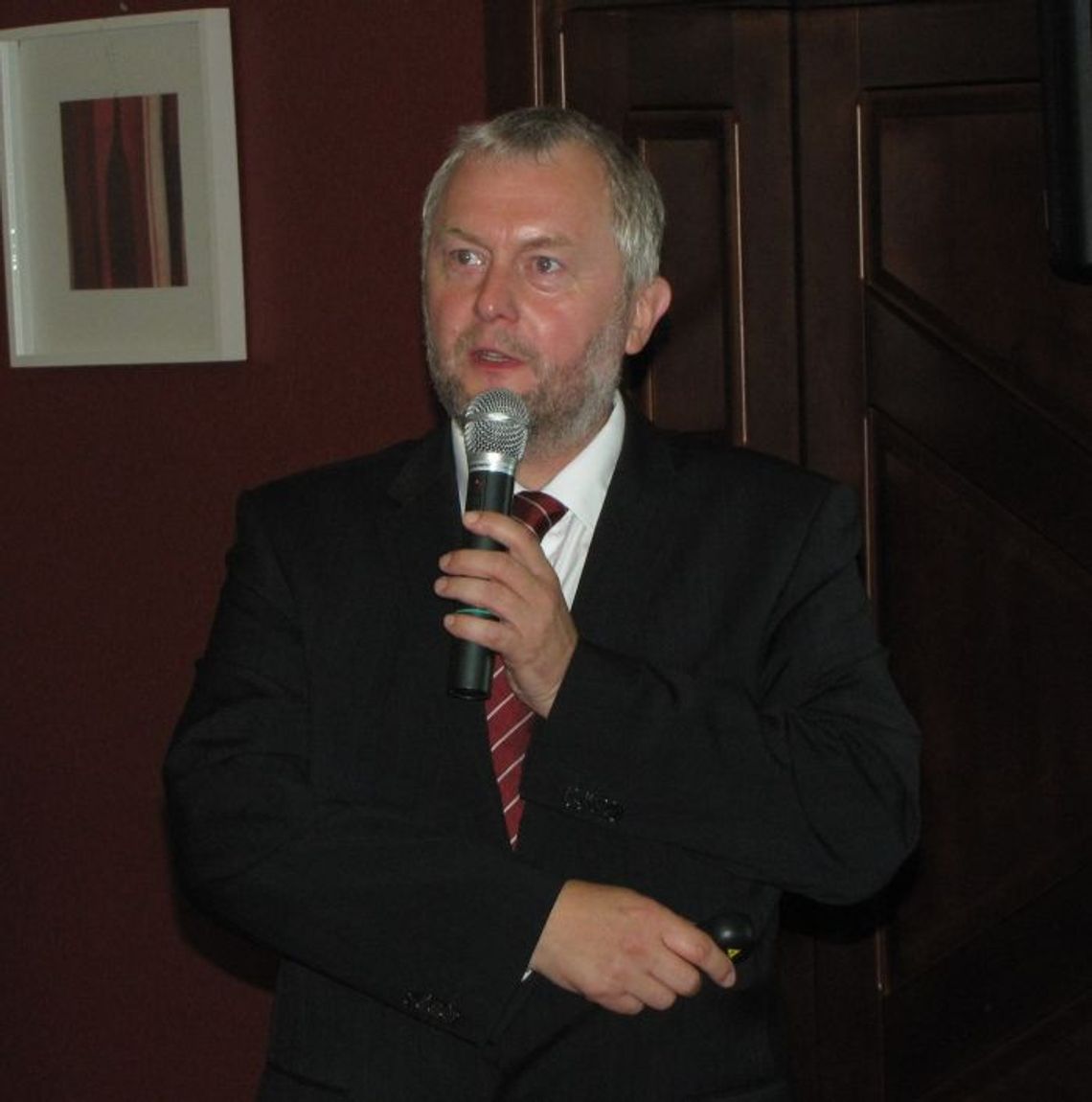 Z zagranicą, nie tylko kurtuazja Z zagranicą, nie tylko kurtuazja