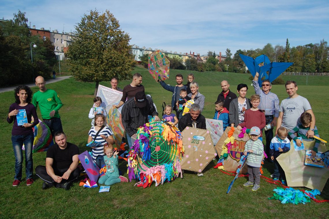 Za nami Święto Latawca. Walczyli z... bezwietrzną aurą Za nami Święto Latawca. Walczyli z... bezwietrzną aurą