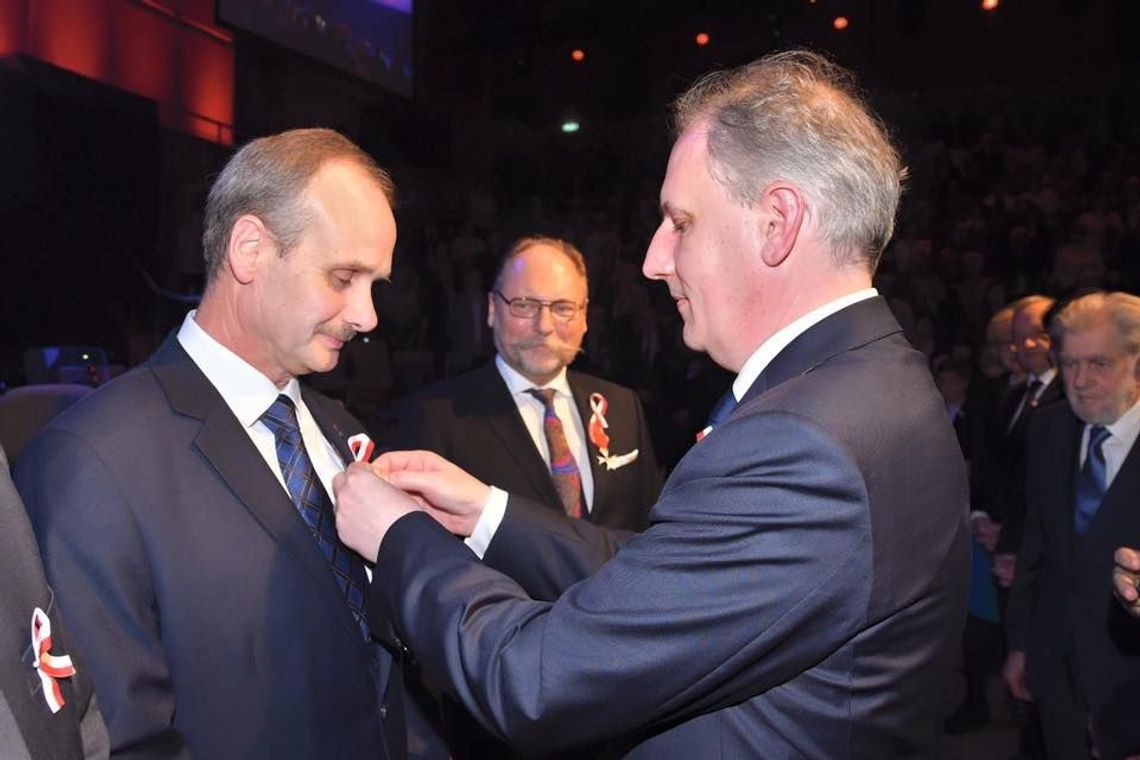 Założyciel Gazety Tczewskiej odznaczony Krzyżem Kawalerskim Orderu Odrodzenia Polski „Polonia Restituta” Założyciel Gazety Tczewskiej odznaczony Krzyżem Kawalerskim Orderu Odrodzenia Polski „Polonia Restituta”