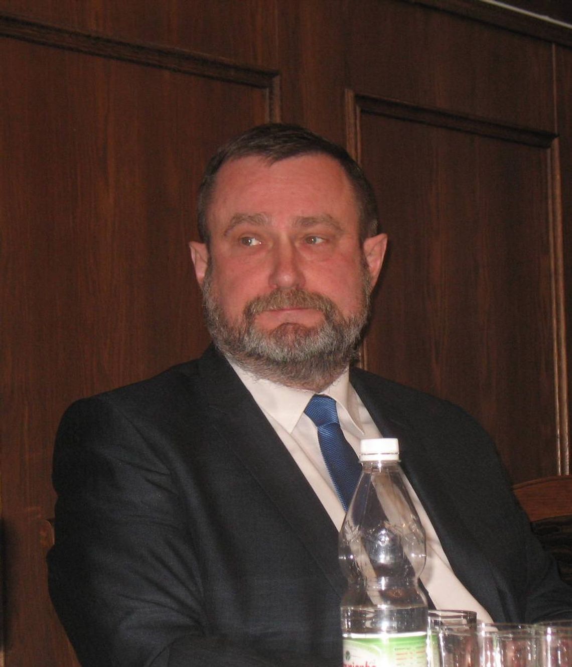 "Zarobek to nie wszystko". Urząd sprzedał atrakcyjną działkę, by wesprzeć prywatną firmę?