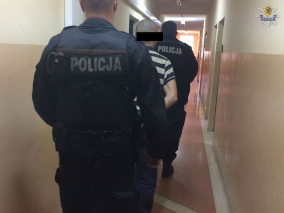 Zatrzymali 37-latka poszukiwanego listem gończym