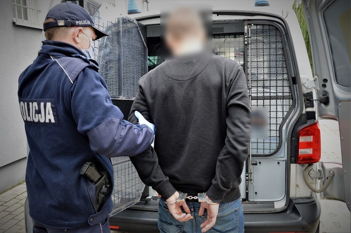 Zatrzymany 22 i 36-latek odpowiedzą za pobicie, zaś 26-latek odpowie za znieważenie oraz naruszenie nietykalności funkcjonariusza Zatrzymany 22 i 36-latek odpowiedzą za pobicie, zaś 26-latek odpowie za znieważenie oraz naruszenie nietykalności funkcjonariusza