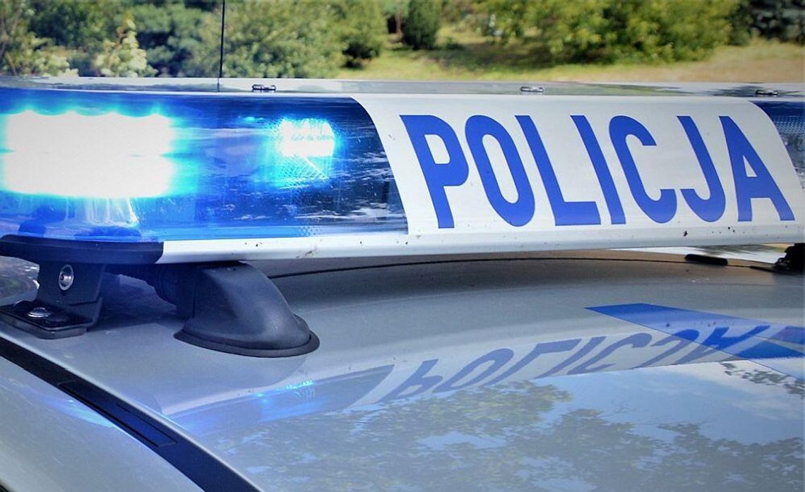 Zatrzymany i przewieziony do jednostki policji. Trwa śledztwo Zatrzymany i przewieziony do jednostki policji. Trwa śledztwo