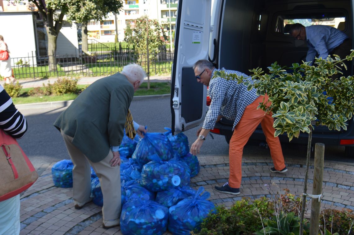 Zbierali nakrętki, by pomóc 22-letniej Ewie z Tczewa