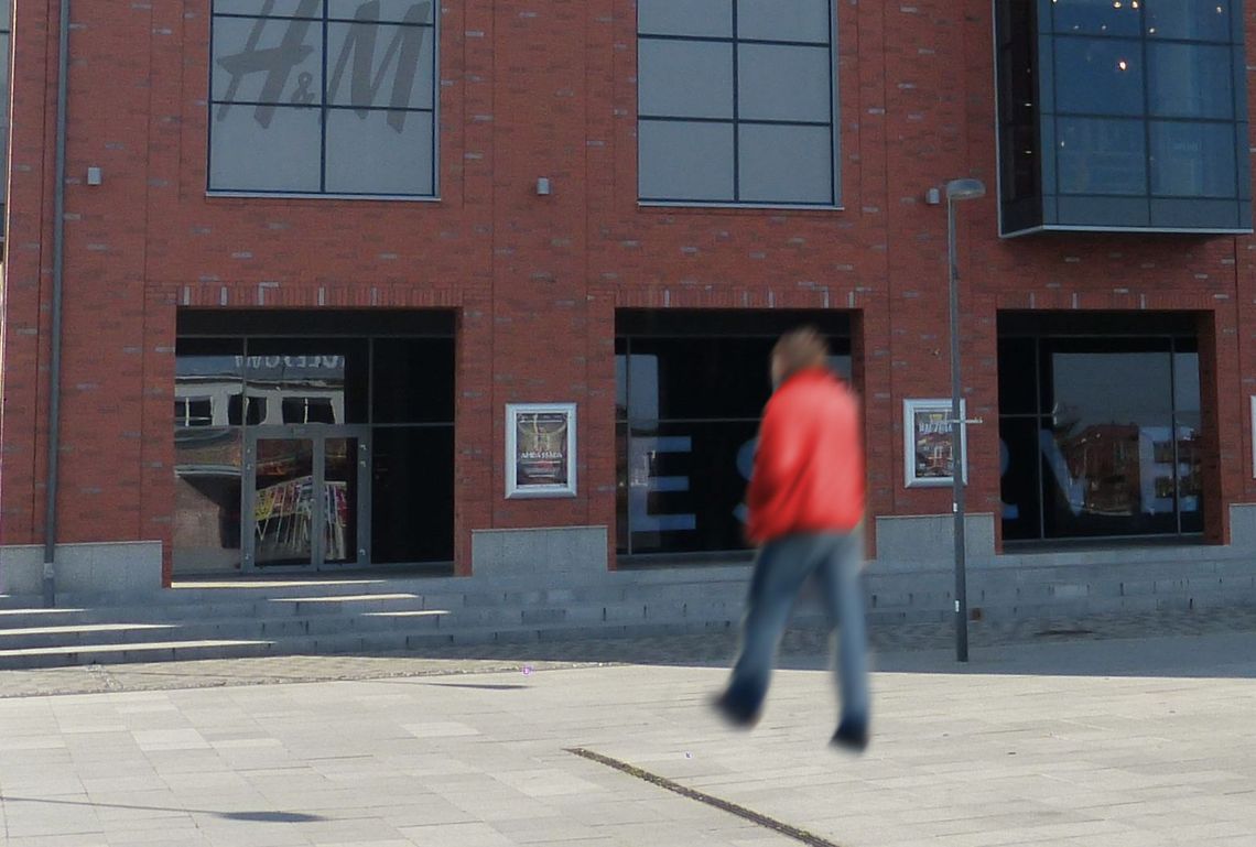 Zboczeniec grasuje koło Galerii!