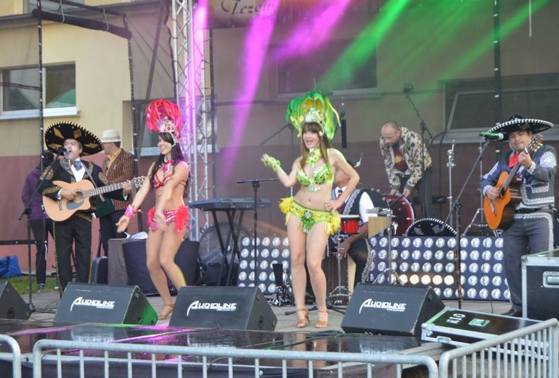 (ZDJĘCIA) Gorące (mimo deszczu) dożynki w Lubiszewie! (ZDJĘCIA) Gorące (mimo deszczu) dożynki w Lubiszewie!