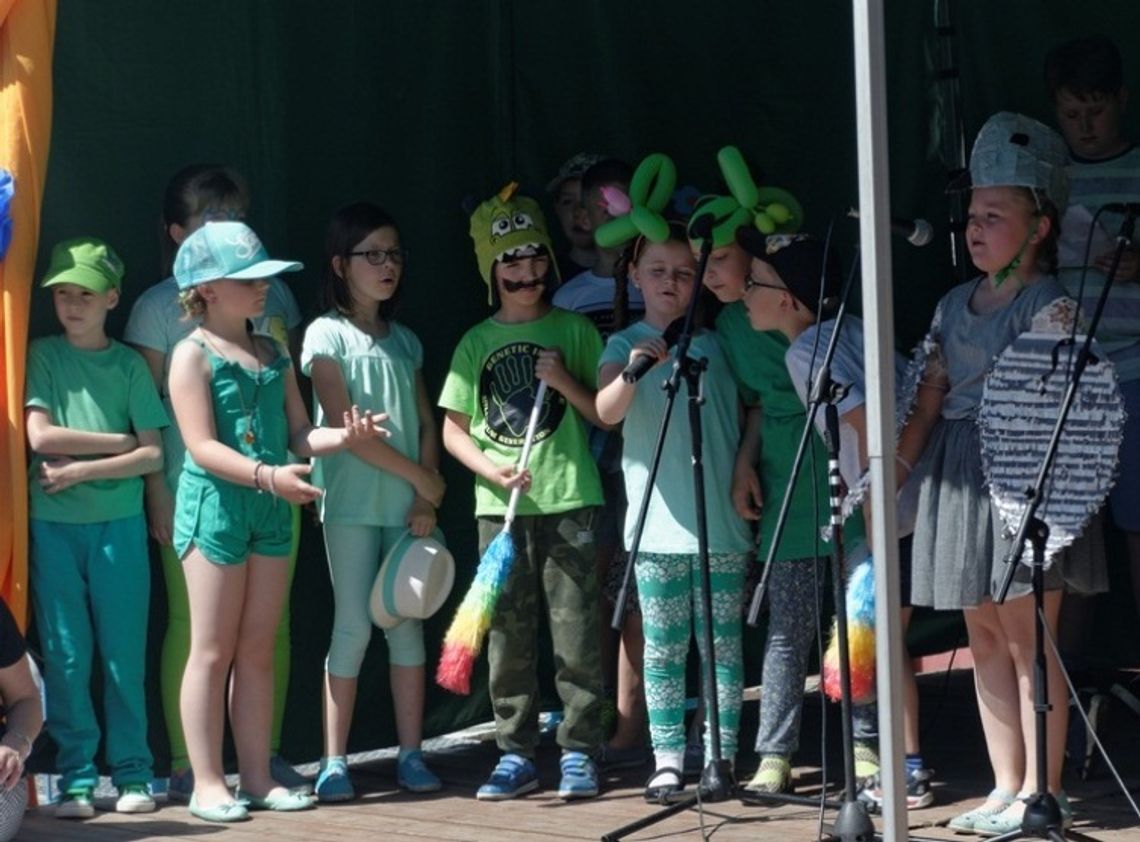 (ZDJĘCIA) Gry, występy i mini zoo! Za nami festyn w tczewskiej "siódemce" (ZDJĘCIA) Gry, występy i mini zoo! Za nami festyn w tczewskiej "siódemce"