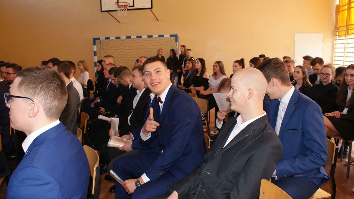 (ZDJĘCIA) Jeszcze „tylko” matura i...wakacje! Koniec roku w ZSE oraz ZSBiO