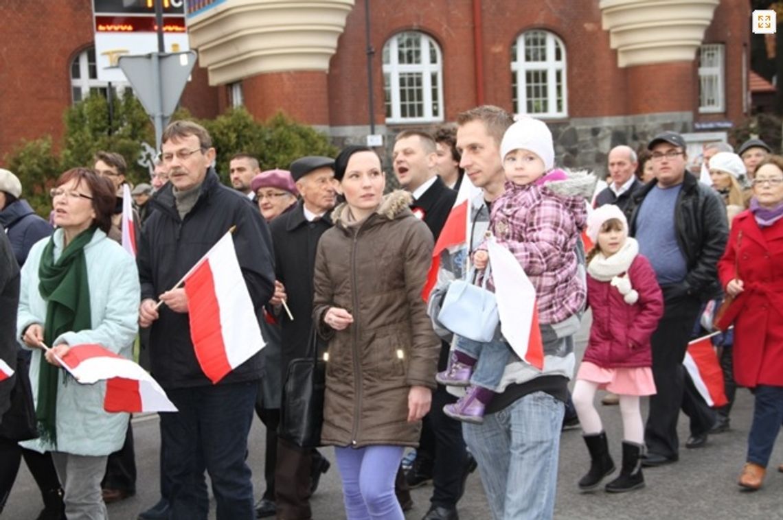 (ZDJĘCIA) Święto Niepodległości - w Tczewie spokojnie, biało - czerwono!