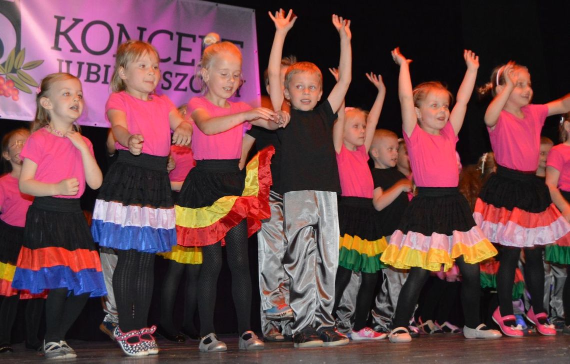 (ZDJĘCIA) To już 15 lat Przedszkola "Jarzębinka". Tak świętowano! (ZDJĘCIA) To już 15 lat Przedszkola "Jarzębinka". Tak świętowano!