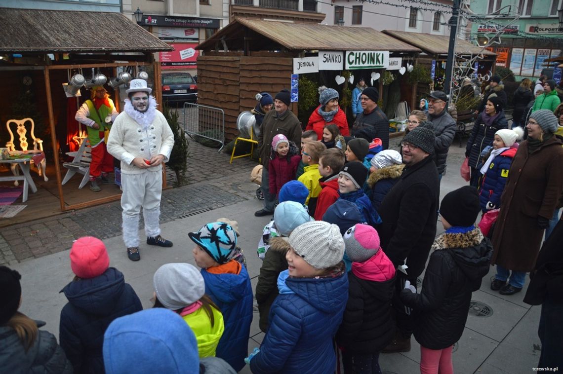 [ZDJĘCIA] Trwa Jarmark Bożonarodzeniowy. Musisz tam być!