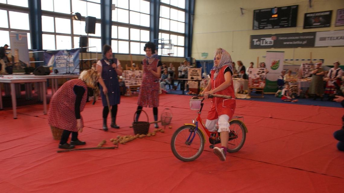 (ZDJĘCIA) W sobotę Koła Gospodyń Wiejskich z całego powiatu rywalizowały na hali w Tczewie (ZDJĘCIA) W sobotę Koła Gospodyń Wiejskich z całego powiatu rywalizowały na hali w Tczewie