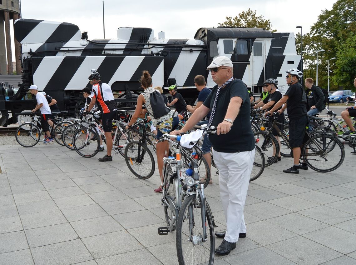 (ZDJĘCIA) Wspomnieli Obywatela G.C. Korowód, wystawa zdjęć i salonik literacki (ZDJĘCIA) Wspomnieli Obywatela G.C. Korowód, wystawa zdjęć i salonik literacki