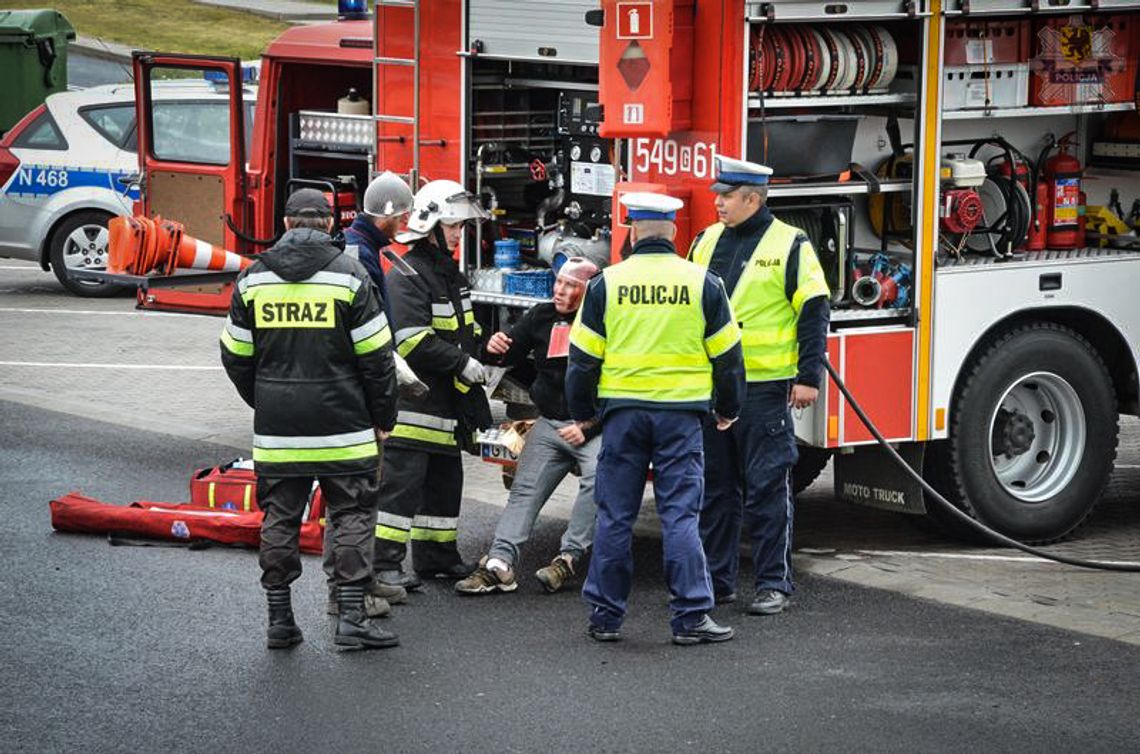 (ZDJĘCIA) Wypadek na autostradzie – 15 rannych. Na szczęście to tylko ćwiczenia (ZDJĘCIA) Wypadek na autostradzie – 15 rannych. Na szczęście to tylko ćwiczenia