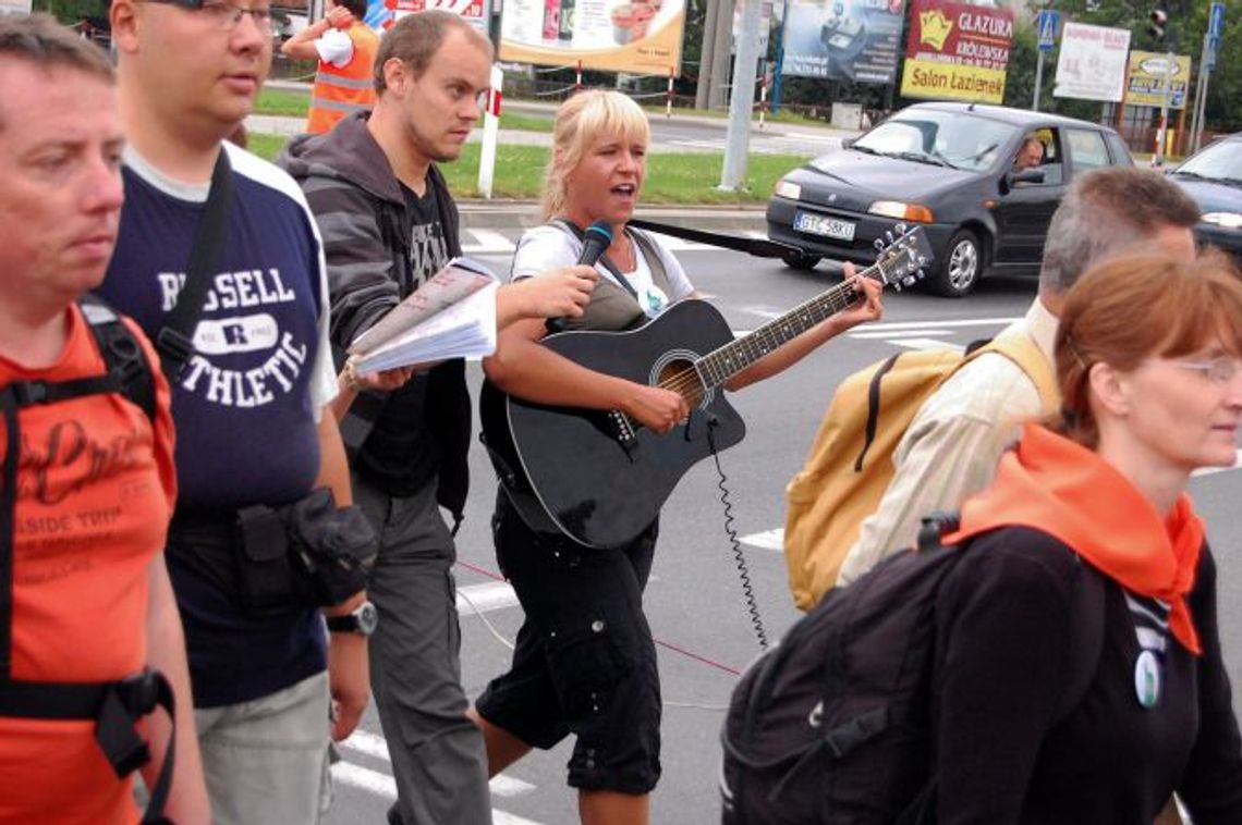 Ze  śpiewem na ustach wyruszyli na Jasną Górę!