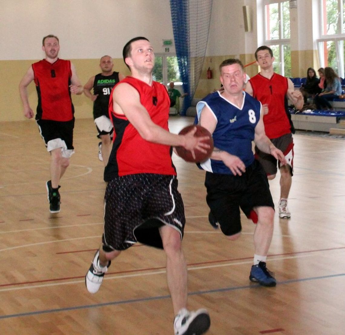 Zmiana wicelidera w Tczewskiej Amatorskiej Lidze Koszykówki Zmiana wicelidera w Tczewskiej Amatorskiej Lidze Koszykówki