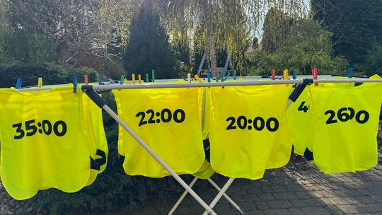 Parkrun z „zajączkami” w Tczewie. Pobiegaj i popraw swój rekord