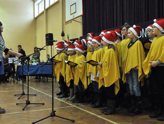 I Międzyszkolny Konkurs Kolęd i Pastorałek "Śpiewajcie i grajcie Mu"