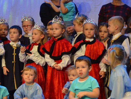 W kolorowym świecie baśni