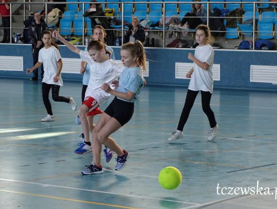 Mikołajkowy Turniej Piłki Nożnej dla uczniów Szkół Podstawowych TCSiR / fot (tt)