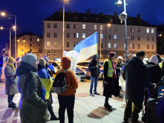 Manifestacja solidarności z Ukrainą - wieczorny marsz ulicami Tczewa  cz. II