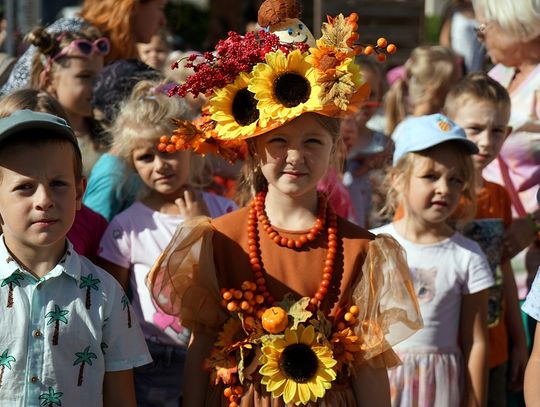 Najmłodsi tczewianie powitali jesień występami i pokazami mody na Starówce. AWANGARDA KULTURY LOKALNEJ