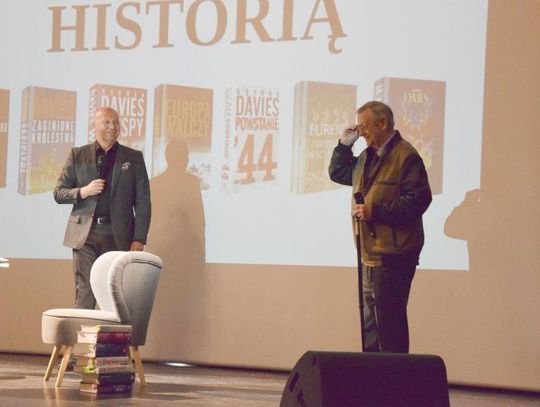 Spotkanie z Normanem Daviesem czyli opowieść o pasji, podróżach i nauczaniu